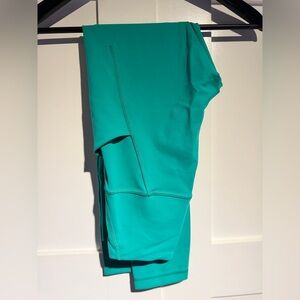 Lululemon wonder train high-waist with pockets, size 6